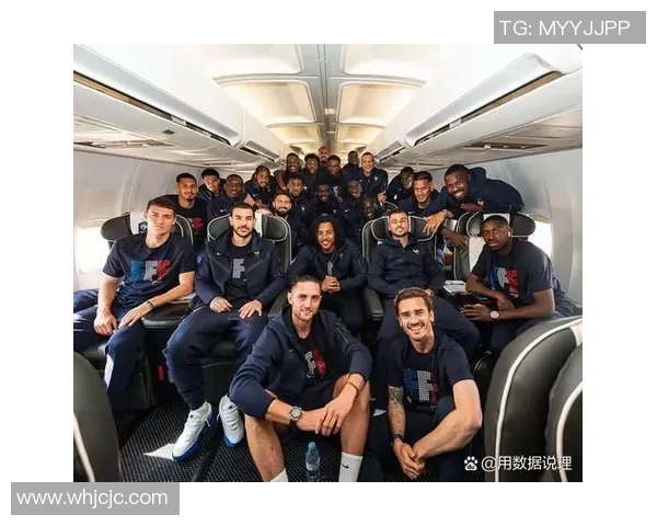 足球天才戴维斯的成长历程与辉煌成就全解析